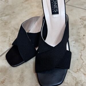 Jones New York Black Crisscross Heels
